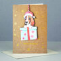 WHC022  kerstkaart met houten hanger - merry christmas - hond en cadeau